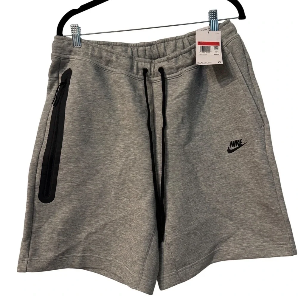 Nike Tech Fleece Men's‎ Gray Shorts Lightweight Athletic Training Large (B) - Picture 3 of 8